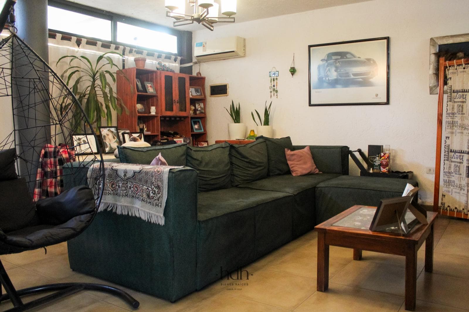 Tejas del Sur 2 House with 3 bedrooms, 3 bathrooms, and a pool; secure neighborhood
