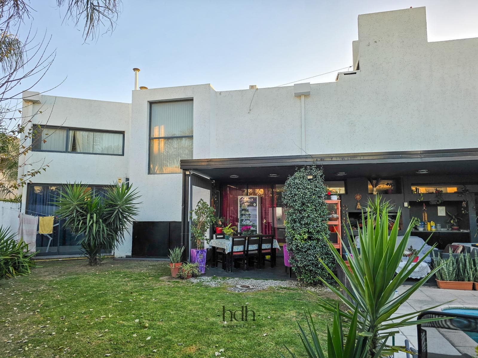 Tejas del Sur 2 House with 3 bedrooms, 3 bathrooms, and a pool; secure neighborhood