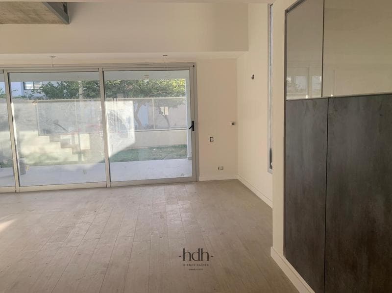 3-bedroom apartment for sale with security