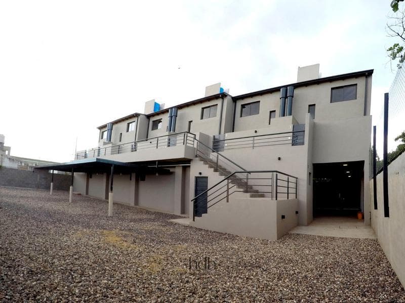 2-bedroom, 2-bathroom duplex for sale with a patio in the San Fernando neighborhood