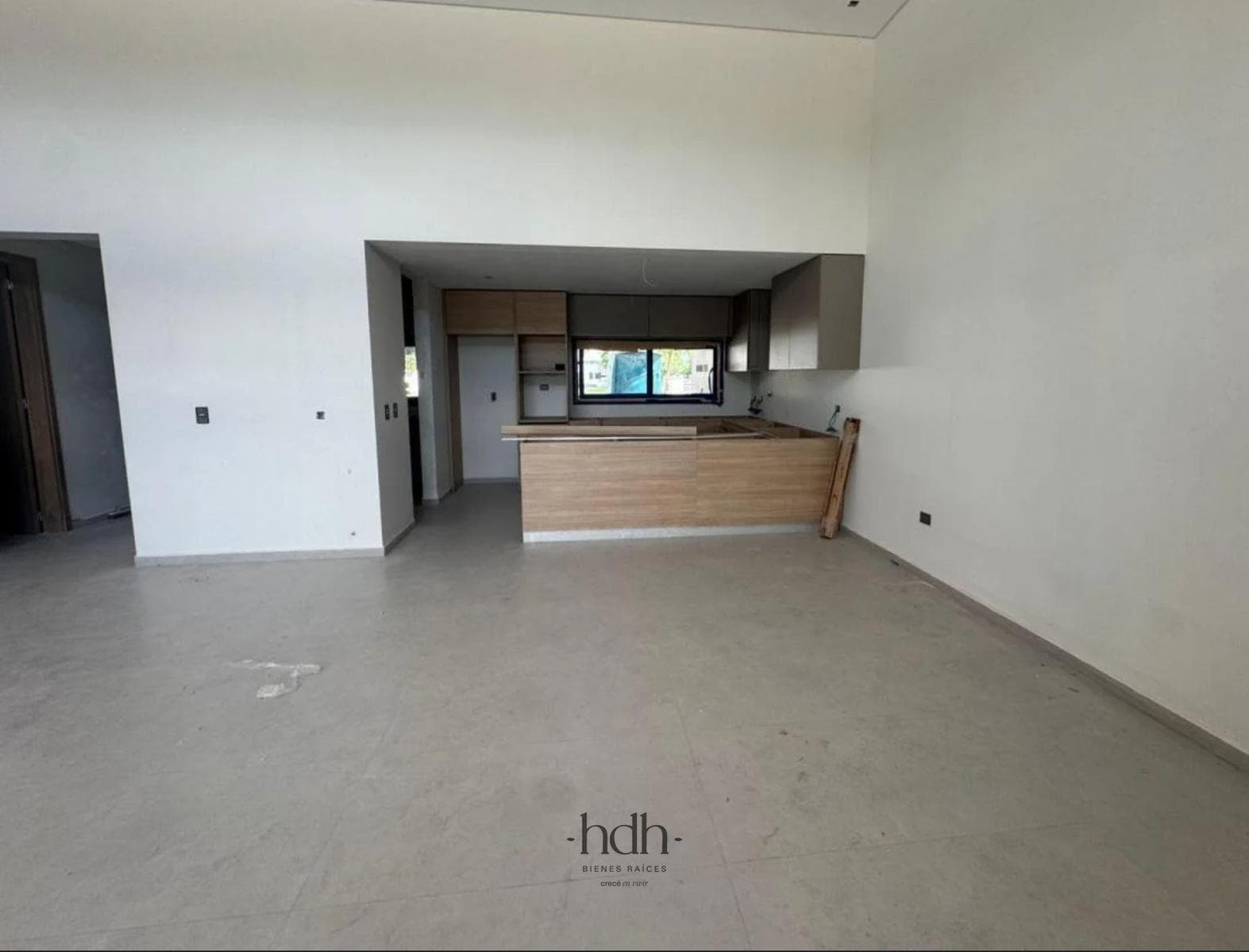 Brand-new 3-bedroom house in Greenville 2 with an excellent ground-floor patio