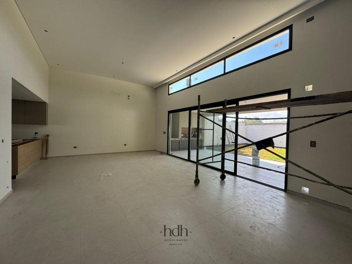Brand-new 3-bedroom house in Greenville 2 with an excellent ground-floor patio