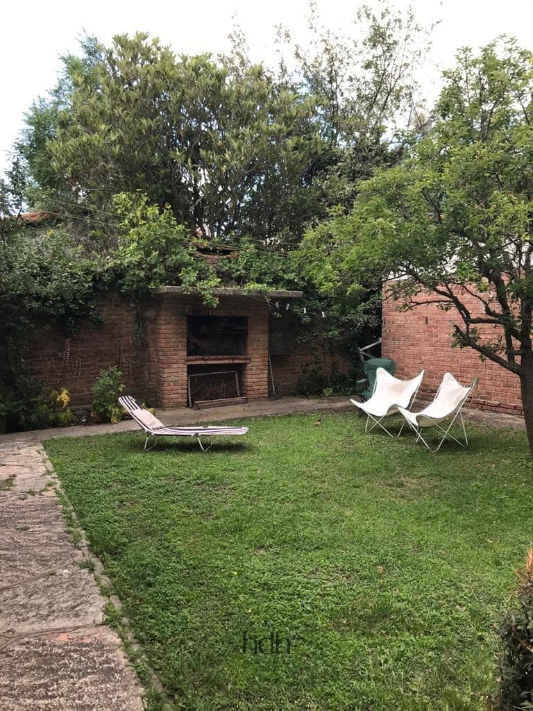 House in La Cumbre with 2 bedrooms, an excellent patio, and an apartment