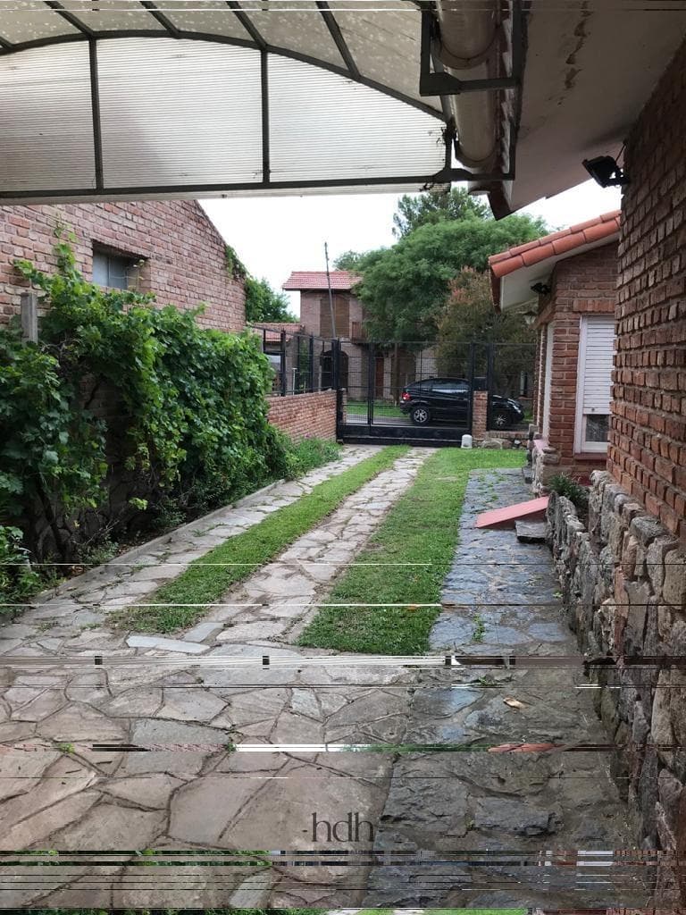 House in La Cumbre with 2 bedrooms, an excellent patio, and an apartment