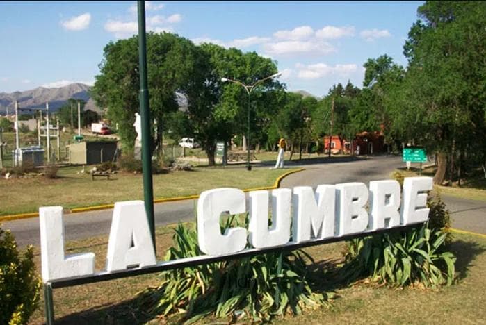 House in La Cumbre with 2 bedrooms, an excellent patio, and an apartment