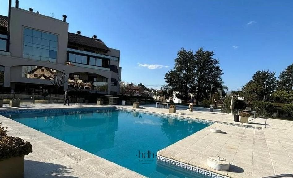 Apartment for sale in Casonas del Cerro: 3 bedrooms, patio, 2 parking spaces