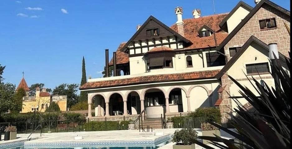 Apartment for sale in Casonas del Cerro: 3 bedrooms, patio, 2 parking spaces