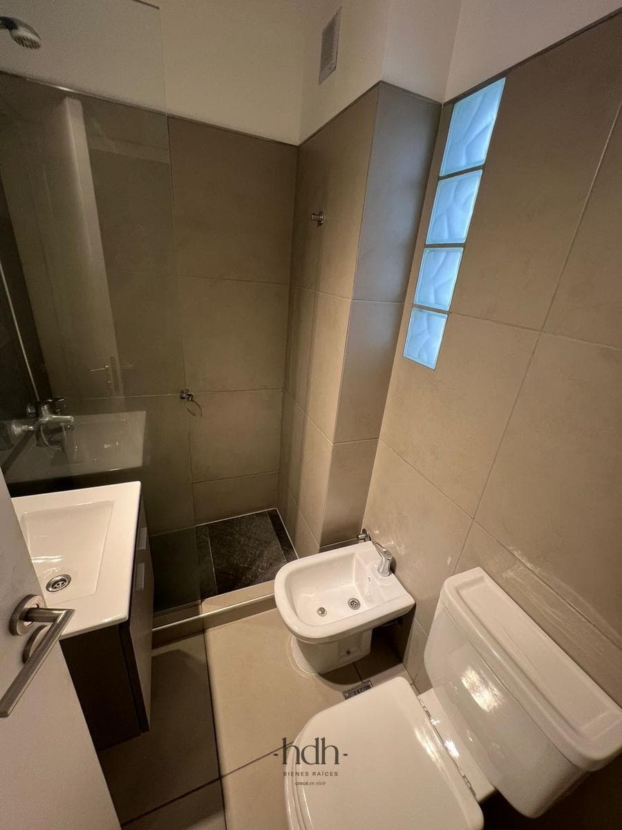 Apartment in Nueva Córdoba on Poeta Lugones Street: 1 Bedroom, 1 Bathroom, with a Balcony