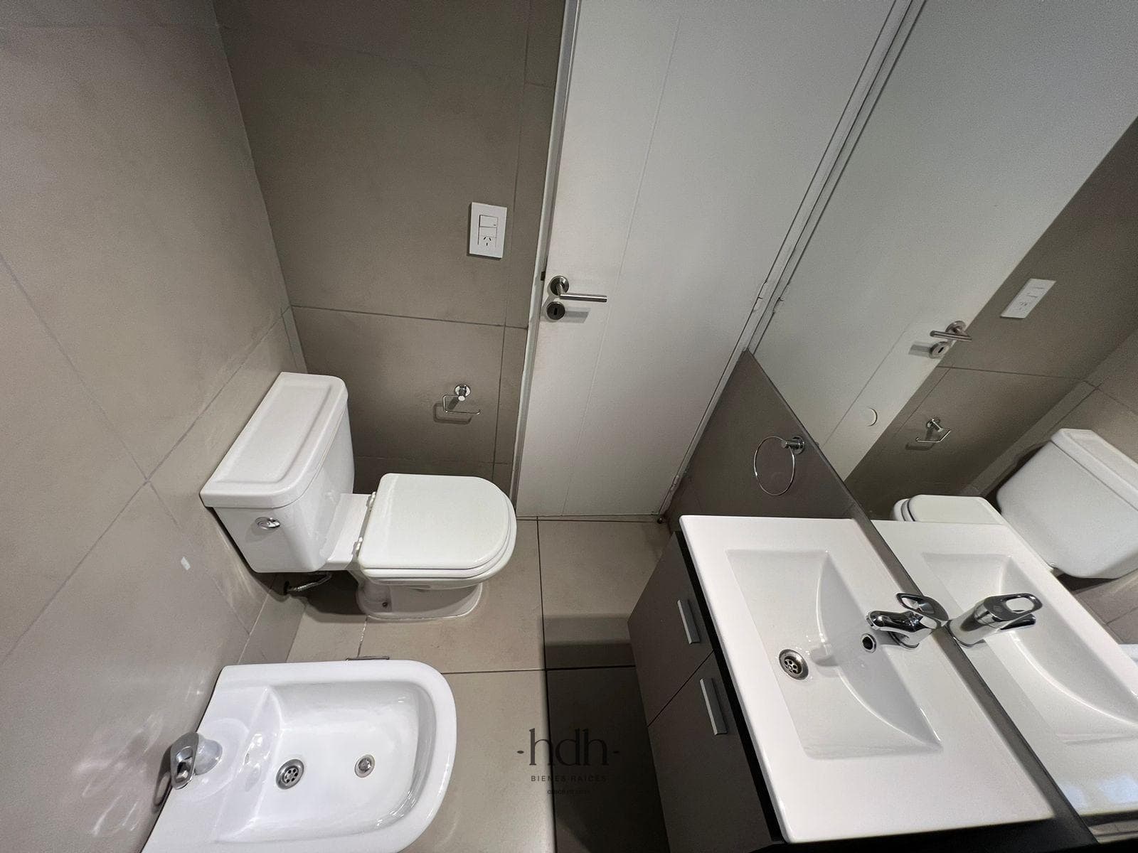 Apartment in Nueva Córdoba on Poeta Lugones Street: 1 Bedroom, 1 Bathroom, with a Balcony