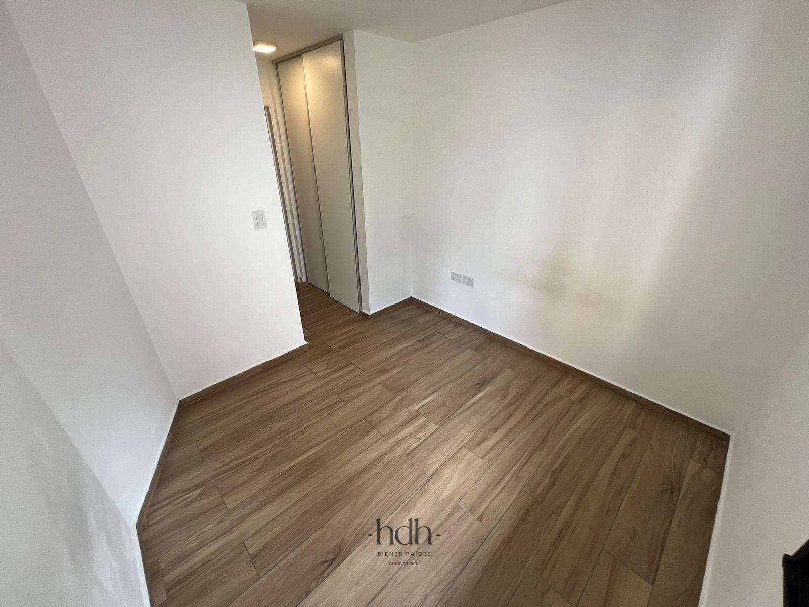 Apartment in Nueva Córdoba on Poeta Lugones Street: 1 Bedroom, 1 Bathroom, with a Balcony