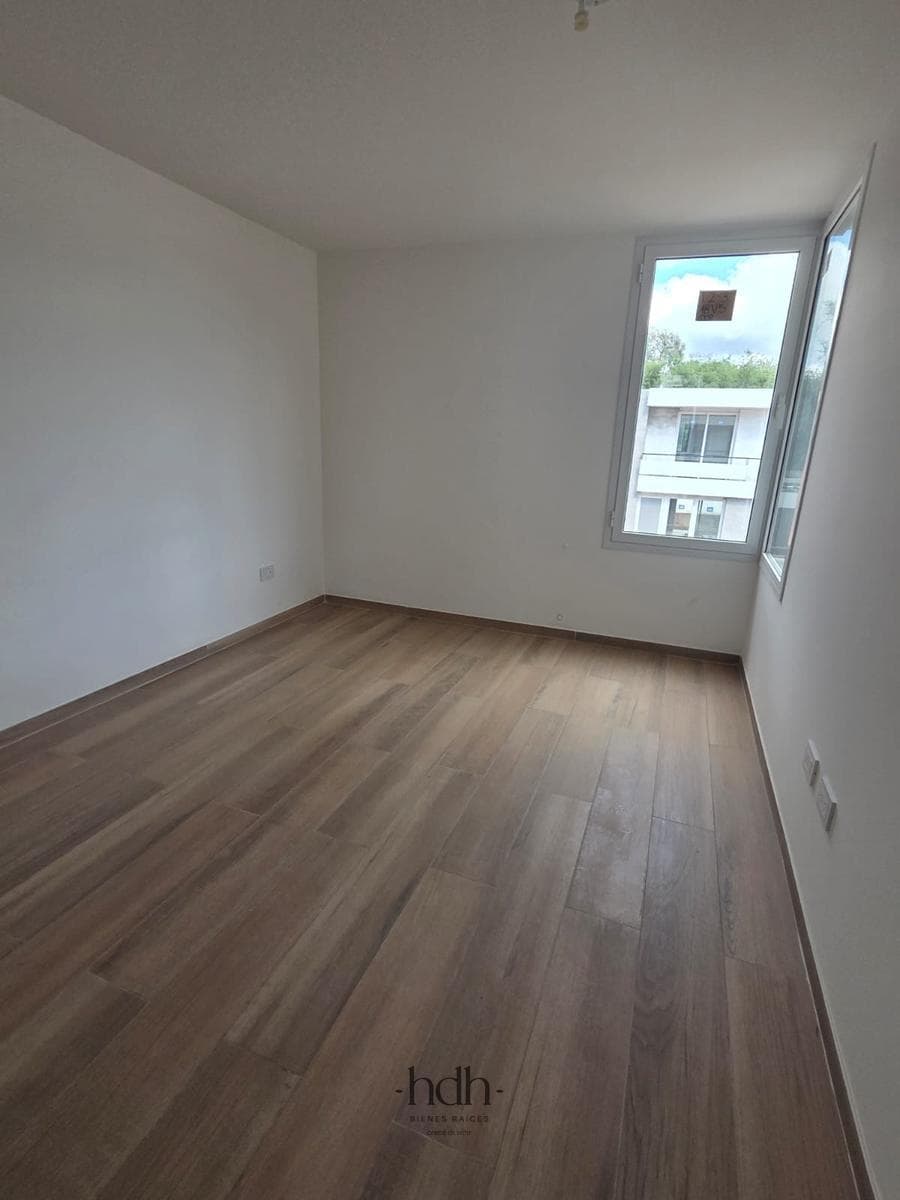 House for Sale in Housing Las Veras: 2-Bedroom Duplex with Patio in Valle Escondido