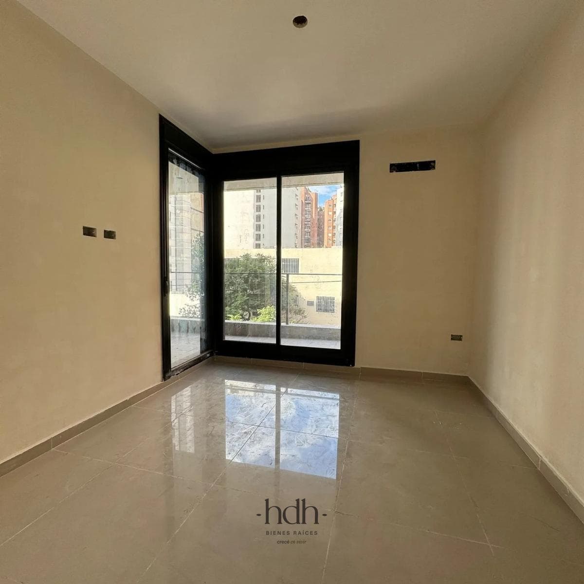 Apartment in Nueva Córdoba Reggia 6: 1 bedroom with a balcony, 1 bathroom with amenities
