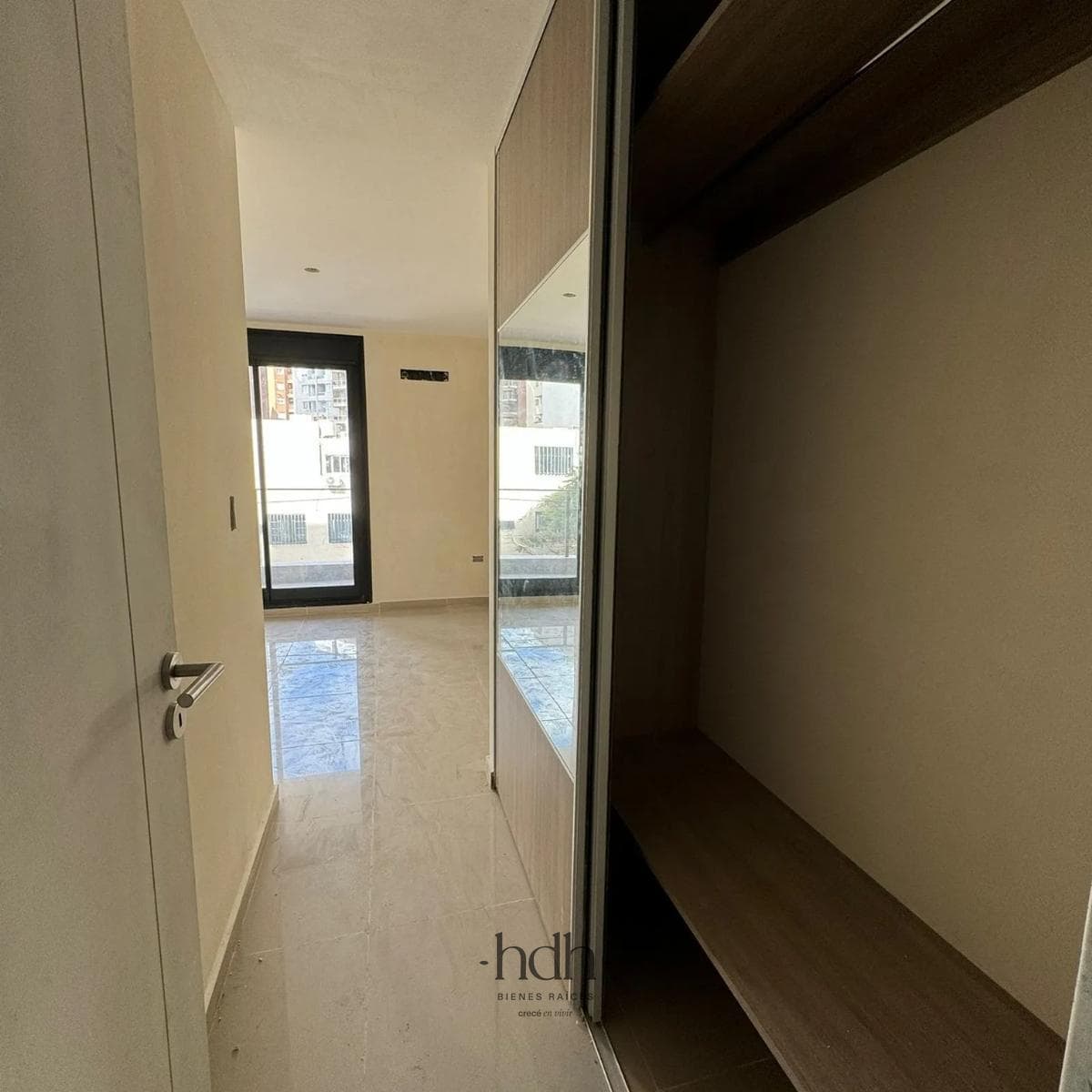 Apartment in Nueva Córdoba Reggia 6: 1 bedroom with a balcony, 1 bathroom with amenities