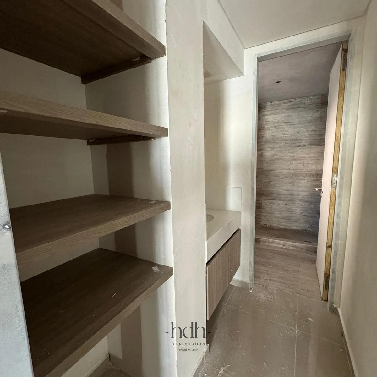 Apartment in Nueva Córdoba Reggia 6: 1 bedroom with a balcony, 1 bathroom with amenities