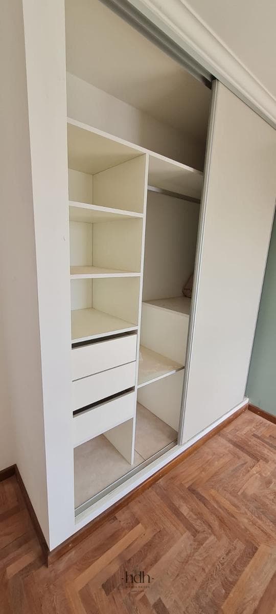 Apartment for sale in Guemes: 1 or 2 bedrooms, 1 bathroom, with a garage