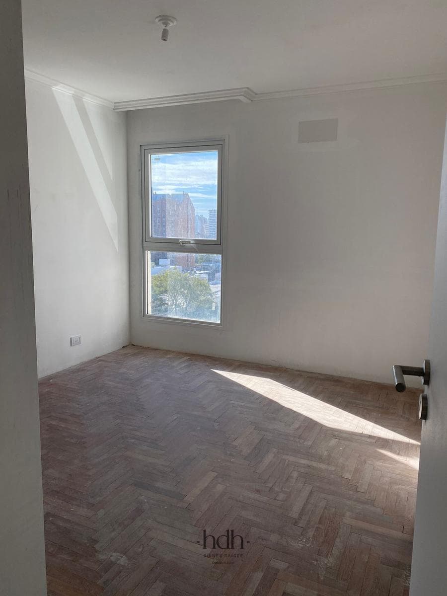 Apartment for sale in Guemes: 1 or 2 bedrooms, 1 bathroom, with a garage
