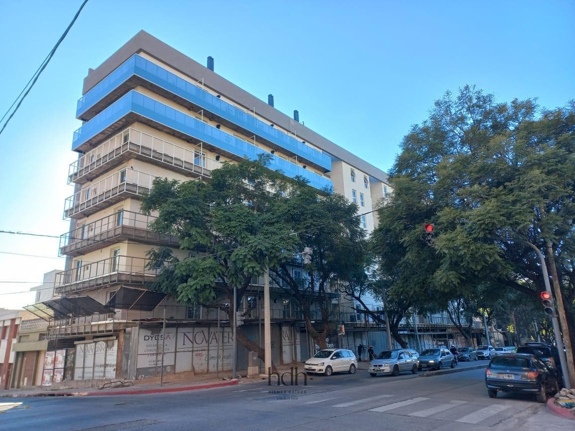 Apartment for sale in Guemes: 1 or 2 bedrooms, 1 bathroom, with a garage