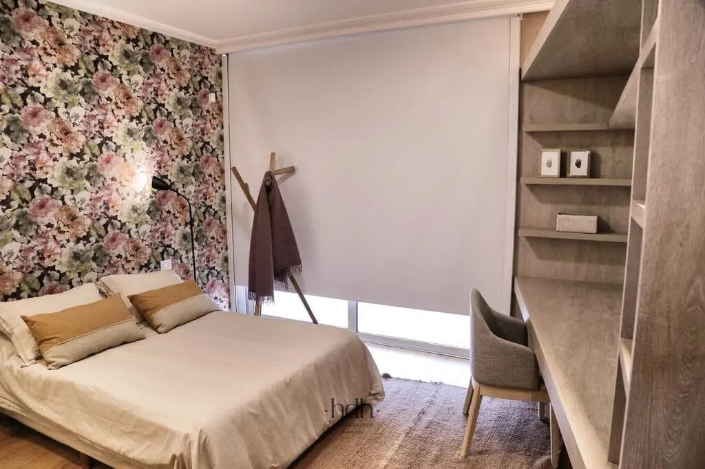 Apartment for sale on Avenida Laplace: 3 bedrooms, 4 bathrooms, with a garage, balcony, and brand-new pool