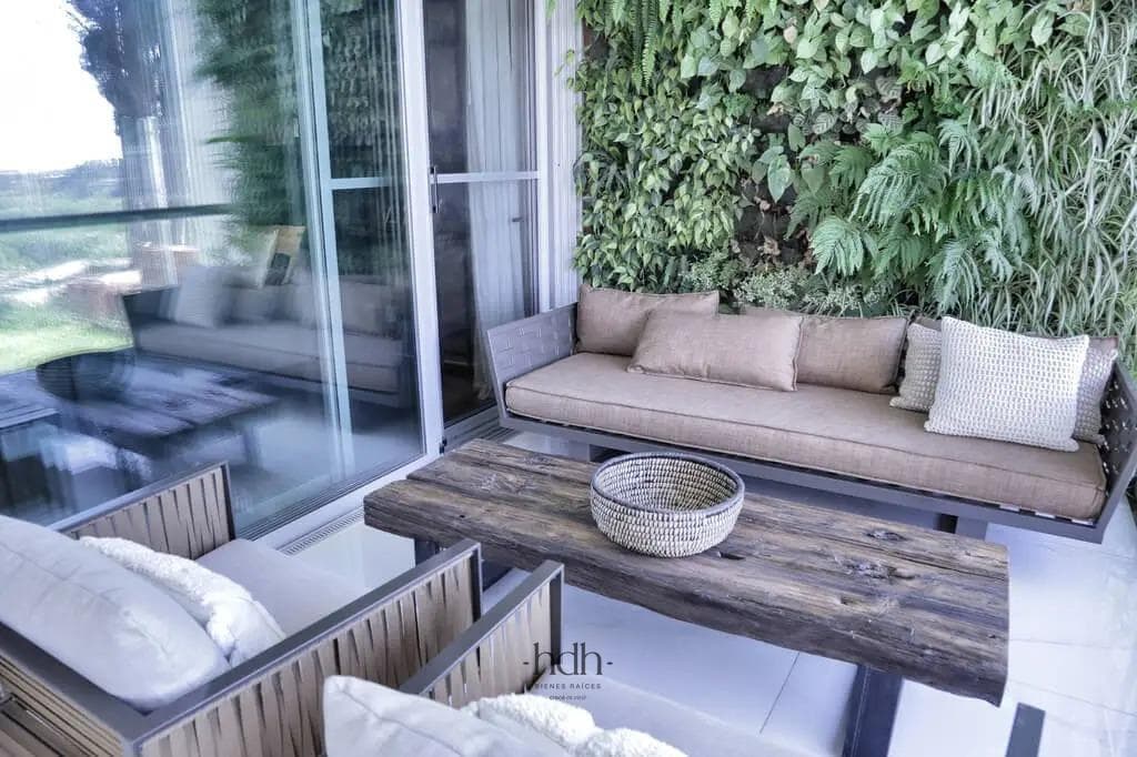 Apartment for sale on Avenida Laplace: 3 bedrooms, 4 bathrooms, with a garage, balcony, and brand-new pool