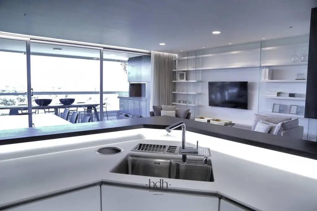 Apartment for sale in Villa Belgrano: 2 bedrooms, 3 bathrooms, 3 parking spaces, with a pool and a balcony