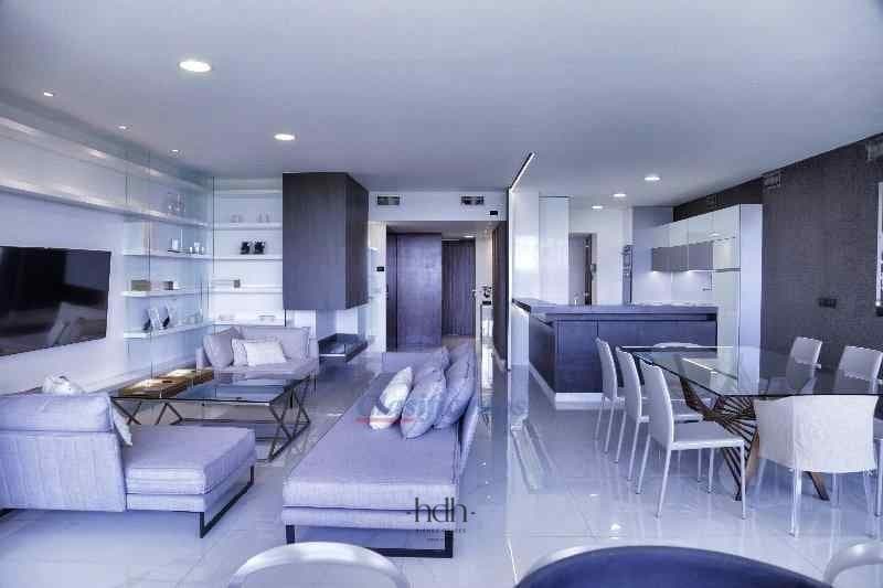 Apartment for sale in Villa Belgrano: 3 bedrooms, 5 bathrooms, with private double parking spaces and a pool
