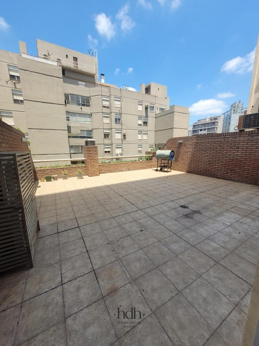 Apartment in Nueva Córdoba: 2 bedrooms, 3 bathrooms, balcony, terrace, and garage