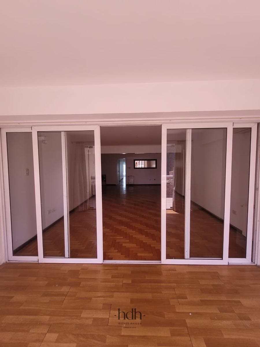 Apartment in Nueva Córdoba: 2 bedrooms, 3 bathrooms, balcony, terrace, and garage