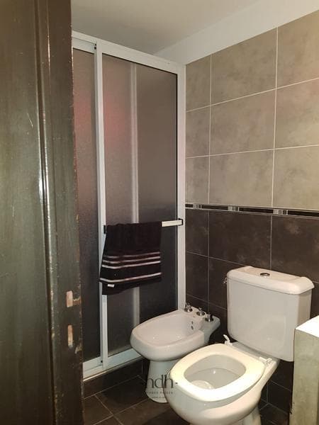 House in Lomas de San Martín: 4 bedrooms, 3 bathrooms, garage, pool, mortgage-eligible