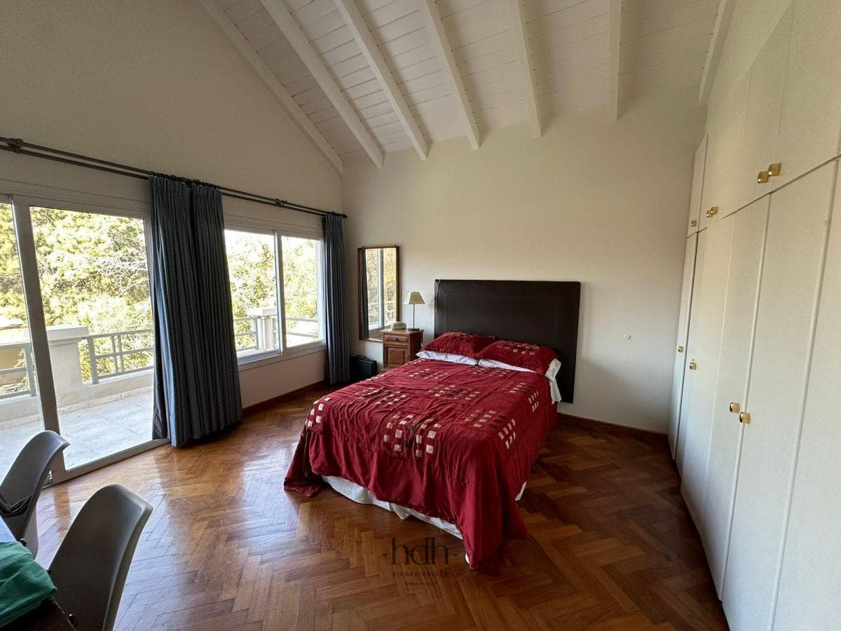 House for Sale at Country Jockey Club: 4 Bedrooms, 5 Bathrooms, Golf Course View