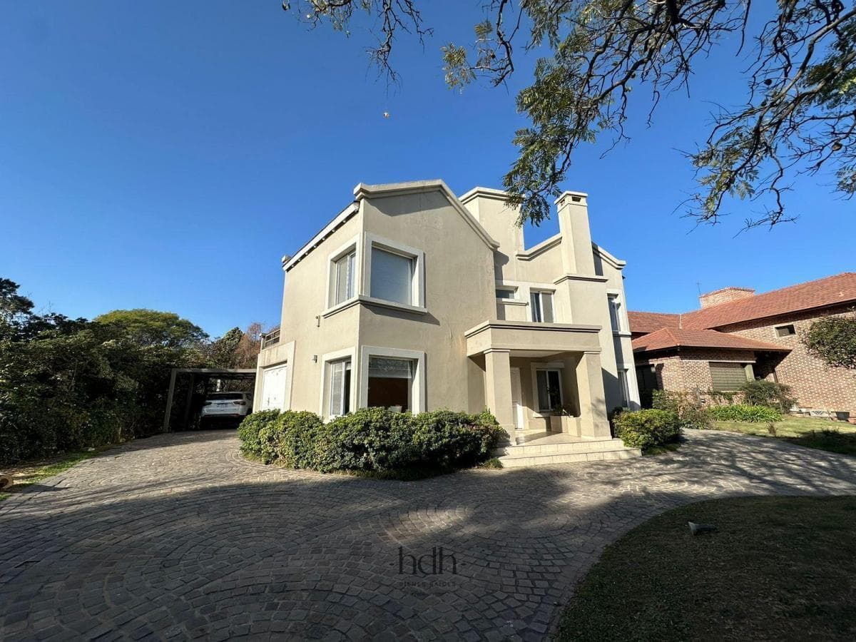 House for Sale at Country Jockey Club: 4 Bedrooms, 5 Bathrooms, Golf Course View