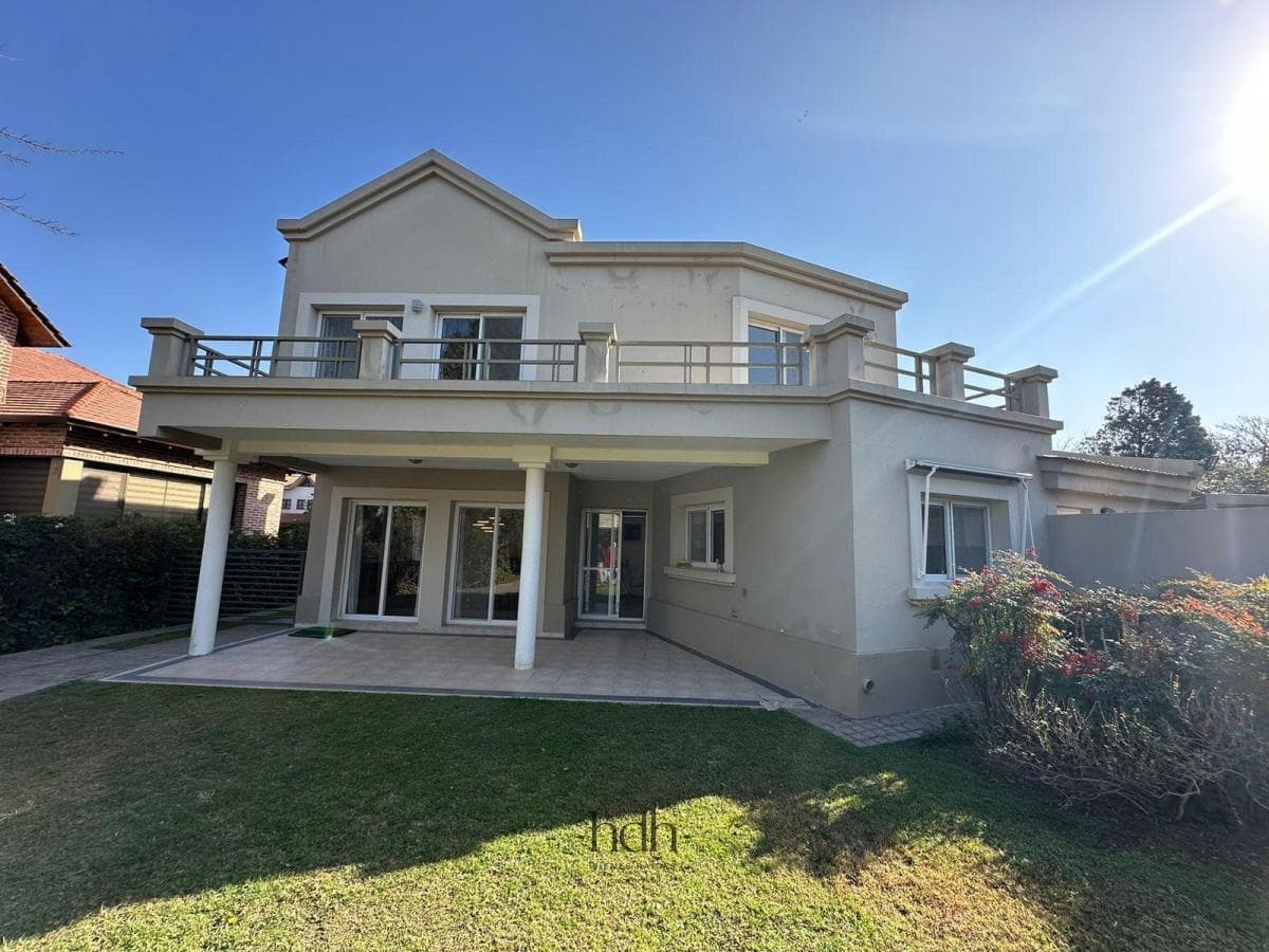 House for Sale at Country Jockey Club: 4 Bedrooms, 5 Bathrooms, Golf Course View