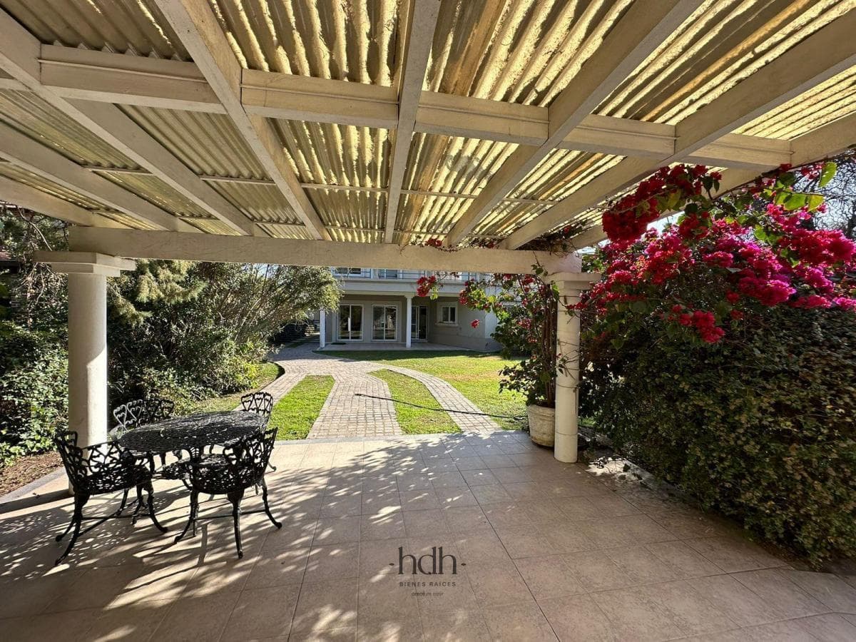 House for Sale at Country Jockey Club: 4 Bedrooms, 5 Bathrooms, Golf Course View