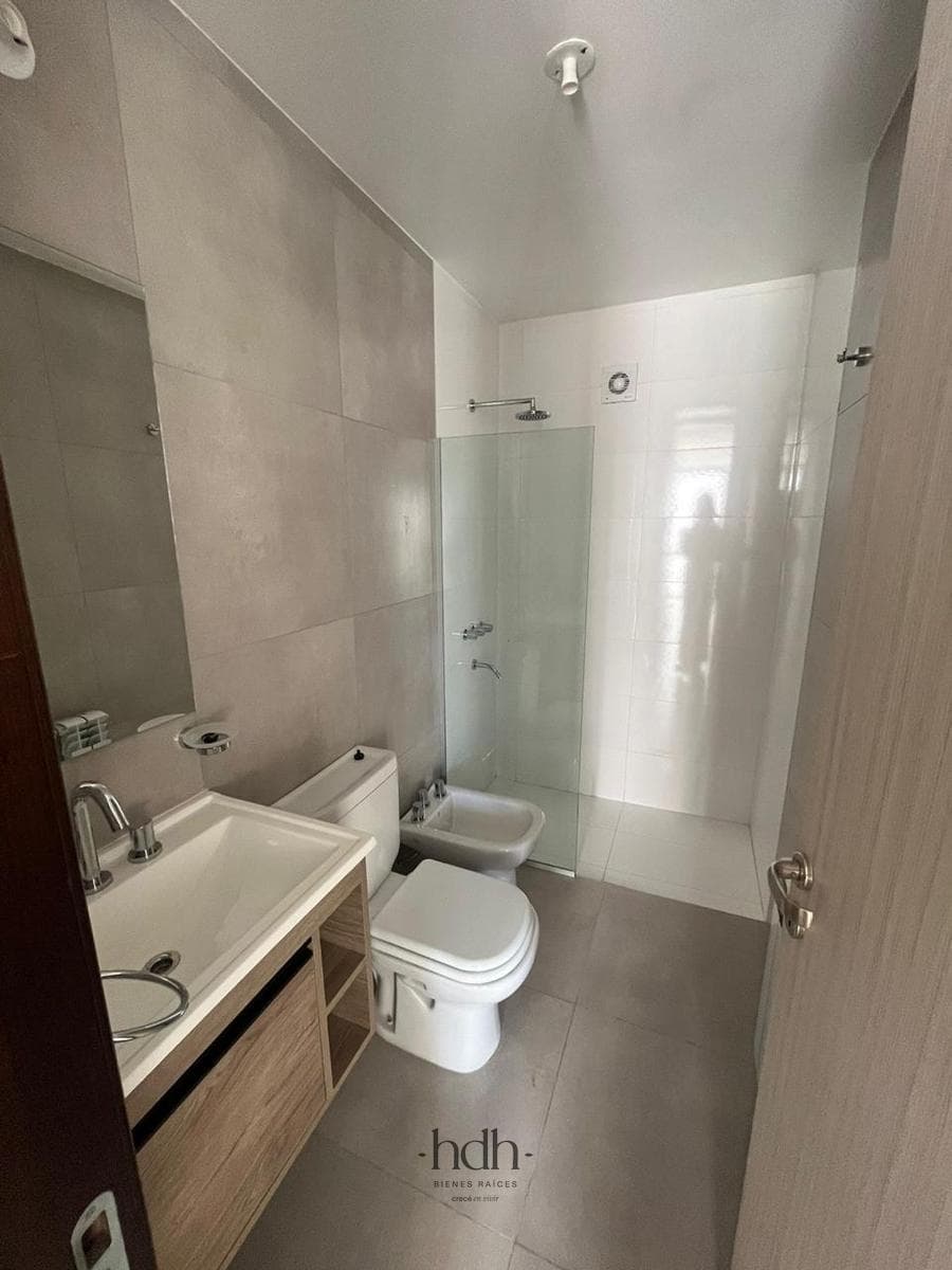 Apartment for Sale in Villa Carlos Paz: 1 Bedroom with Amenities