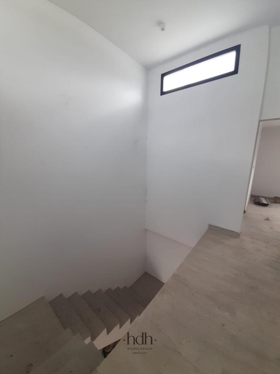 House for Sale: 3-Bedroom, 3-Bathroom Duplex with Barbecue Area and Security System