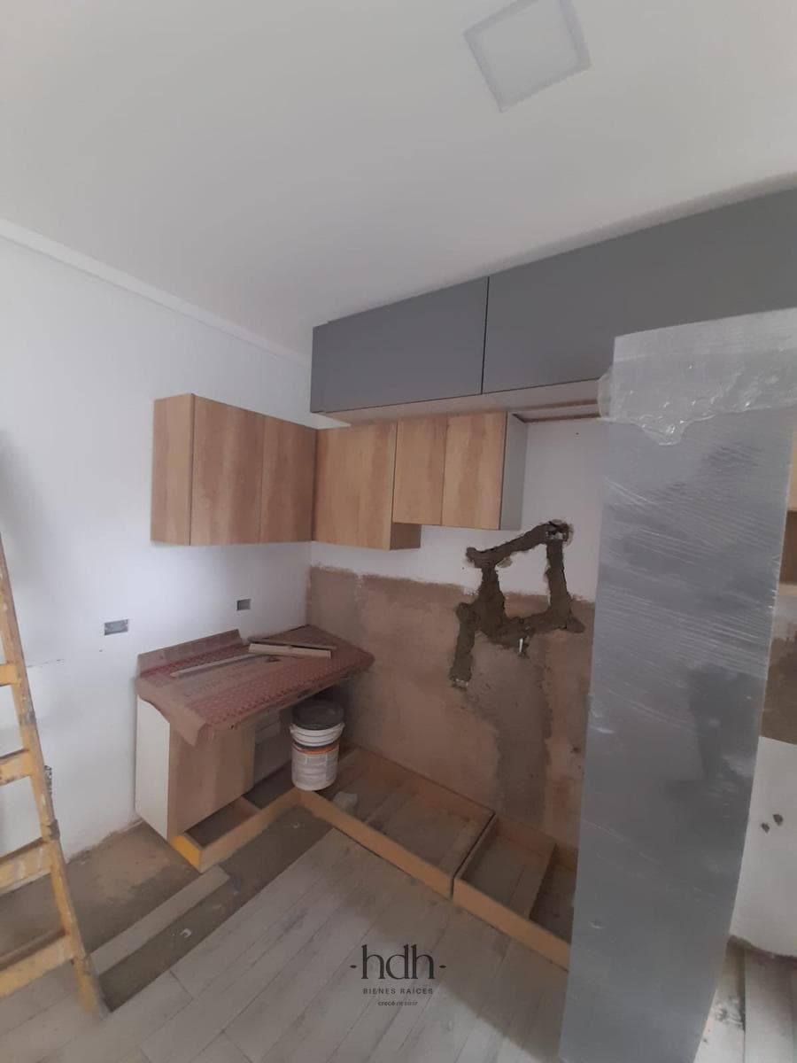 House for Sale: 3-Bedroom, 3-Bathroom Duplex with Barbecue Area and Security System