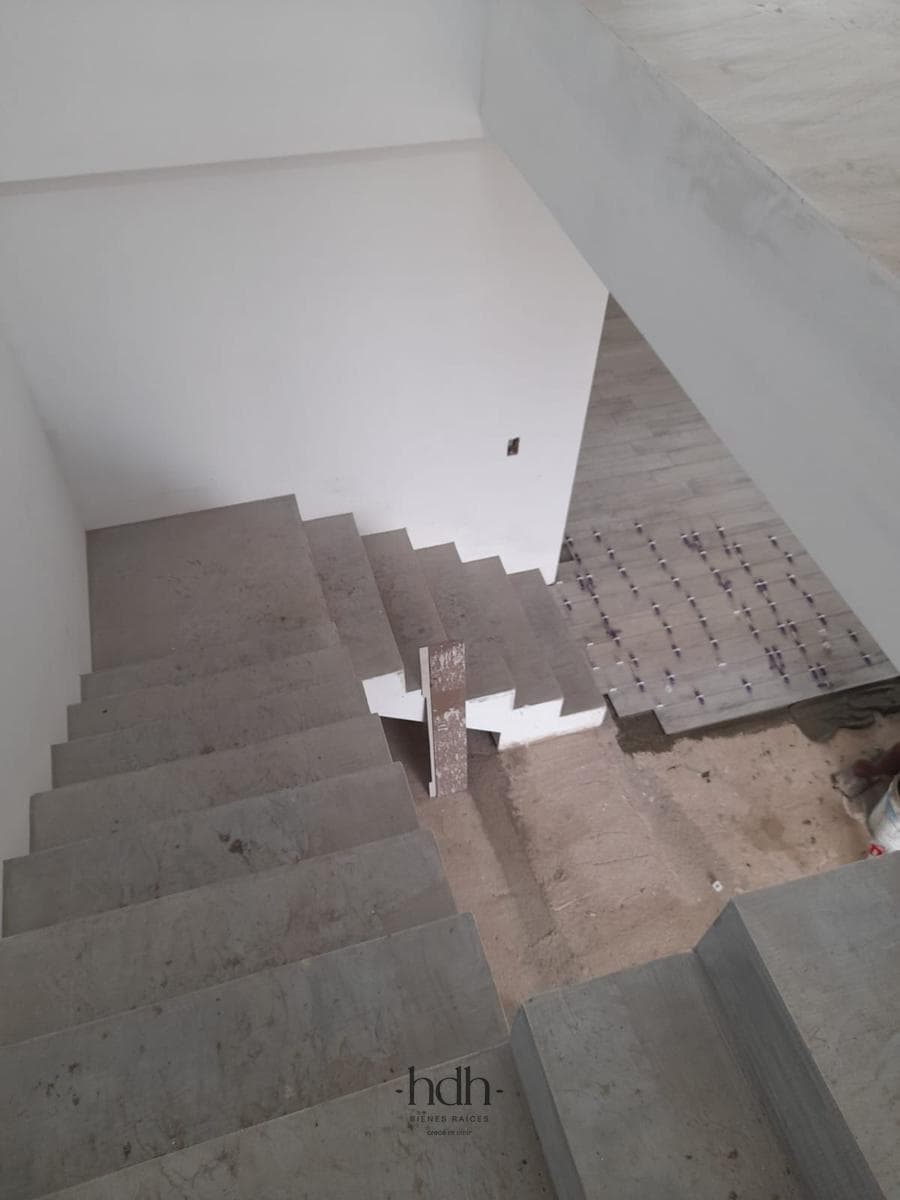 House for Sale: 3-Bedroom, 3-Bathroom Duplex with Barbecue Area and Security System