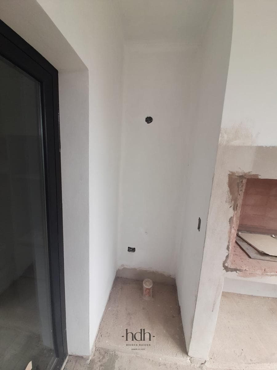 House for Sale: 3-Bedroom, 3-Bathroom Duplex with Barbecue Area and Security System