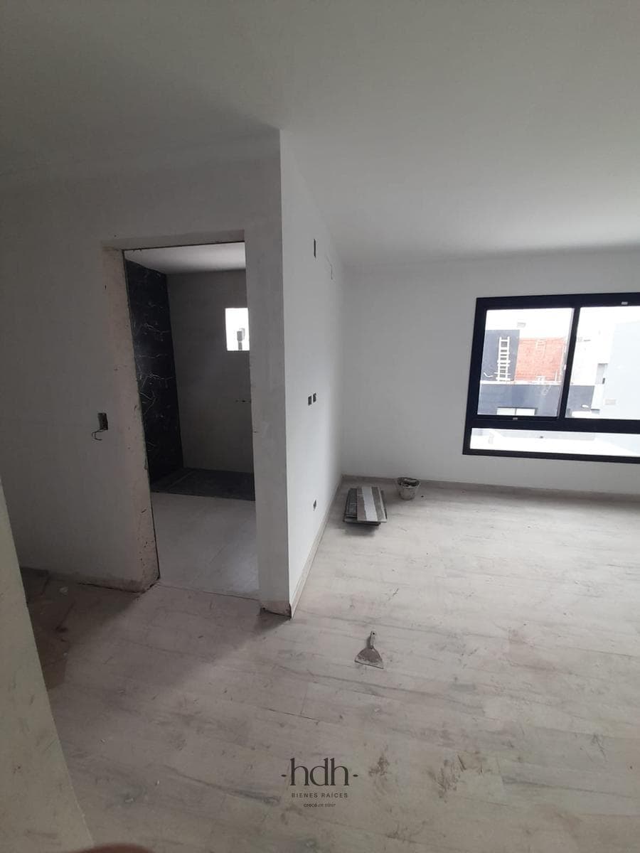 House for Sale: 3-Bedroom, 3-Bathroom Duplex with Barbecue Area and Security System