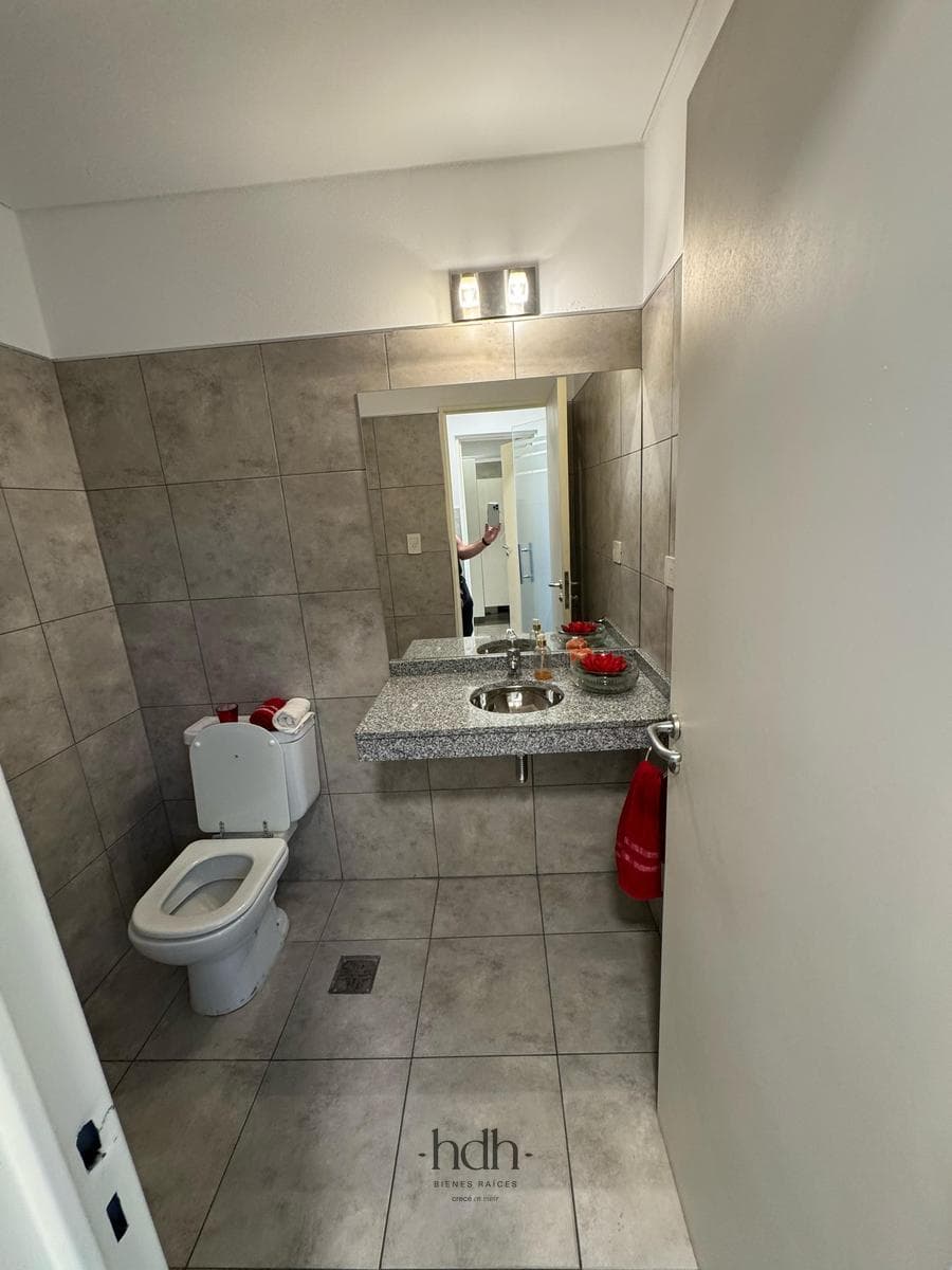 Fully Equipped 90 m2 Office with Kitchen and Underground Parking Space