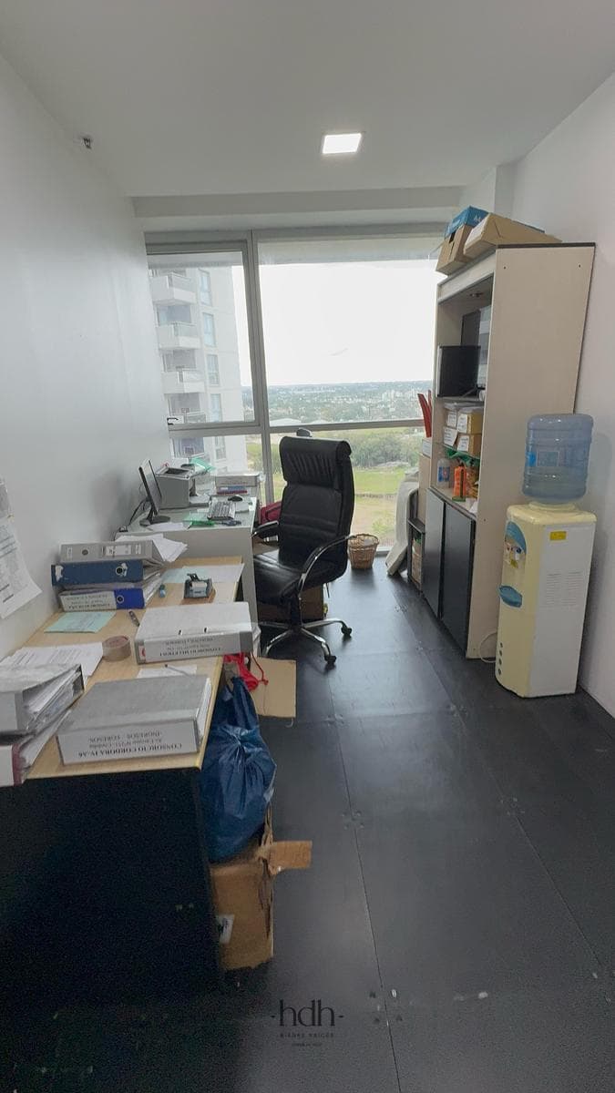Fully Equipped 90 m2 Office with Kitchen and Underground Parking Space
