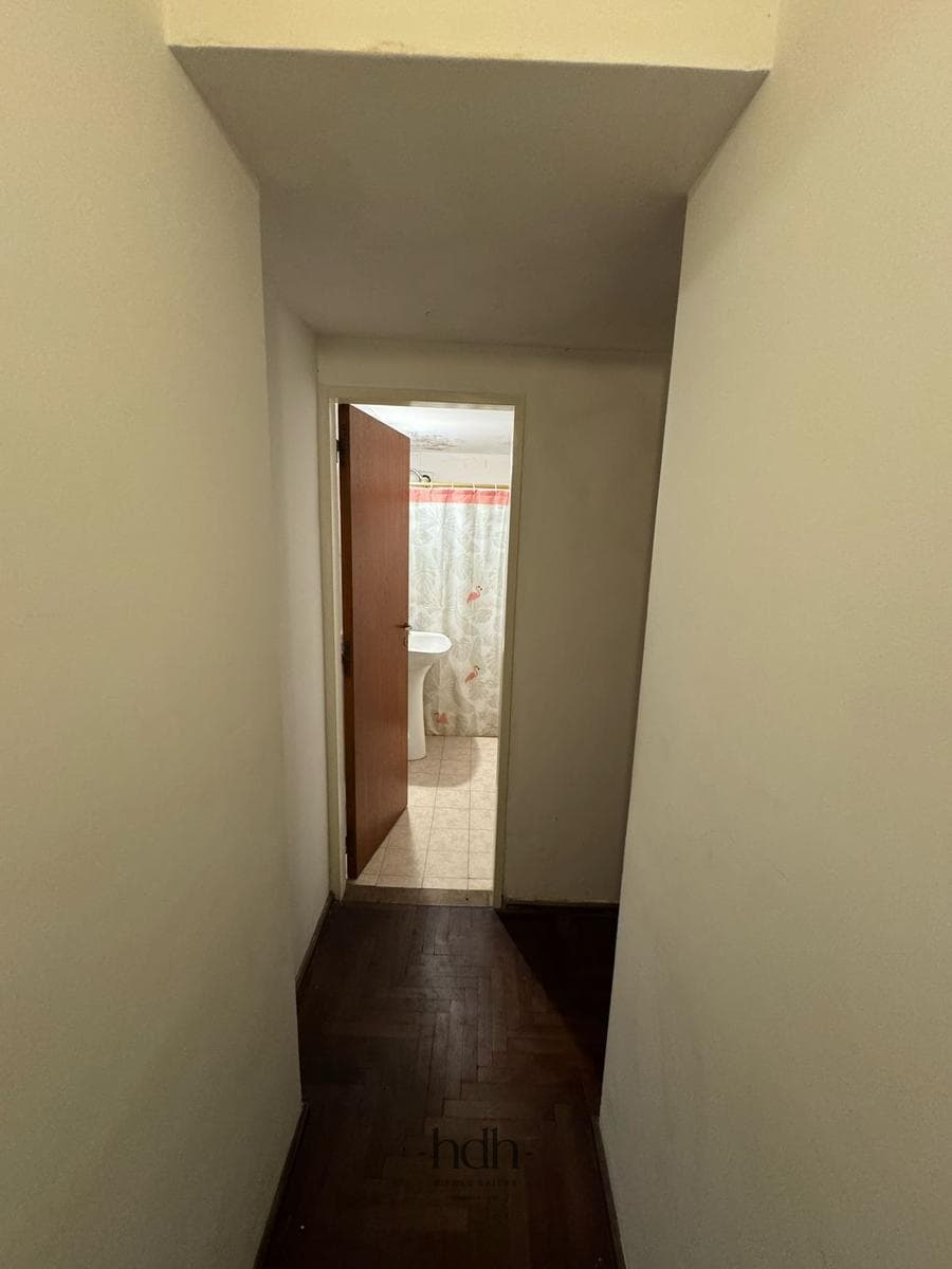 2-Bedroom, 2-Bathroom Apartment in Nueva Córdoba with a Balcony and a Spacious Living-Dining Room