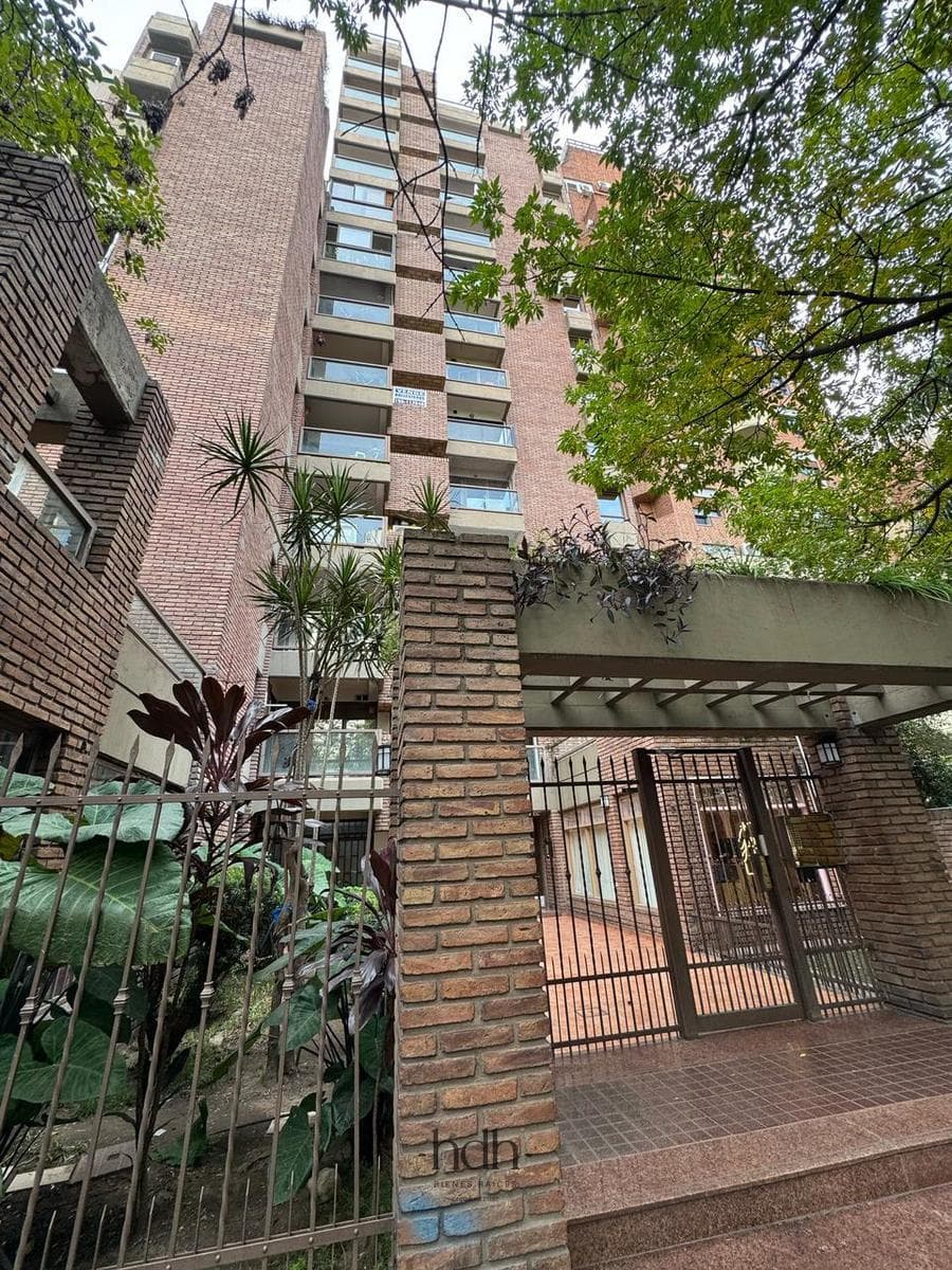 2-Bedroom, 2-Bathroom Apartment in Nueva Córdoba with a Balcony and a Spacious Living-Dining Room