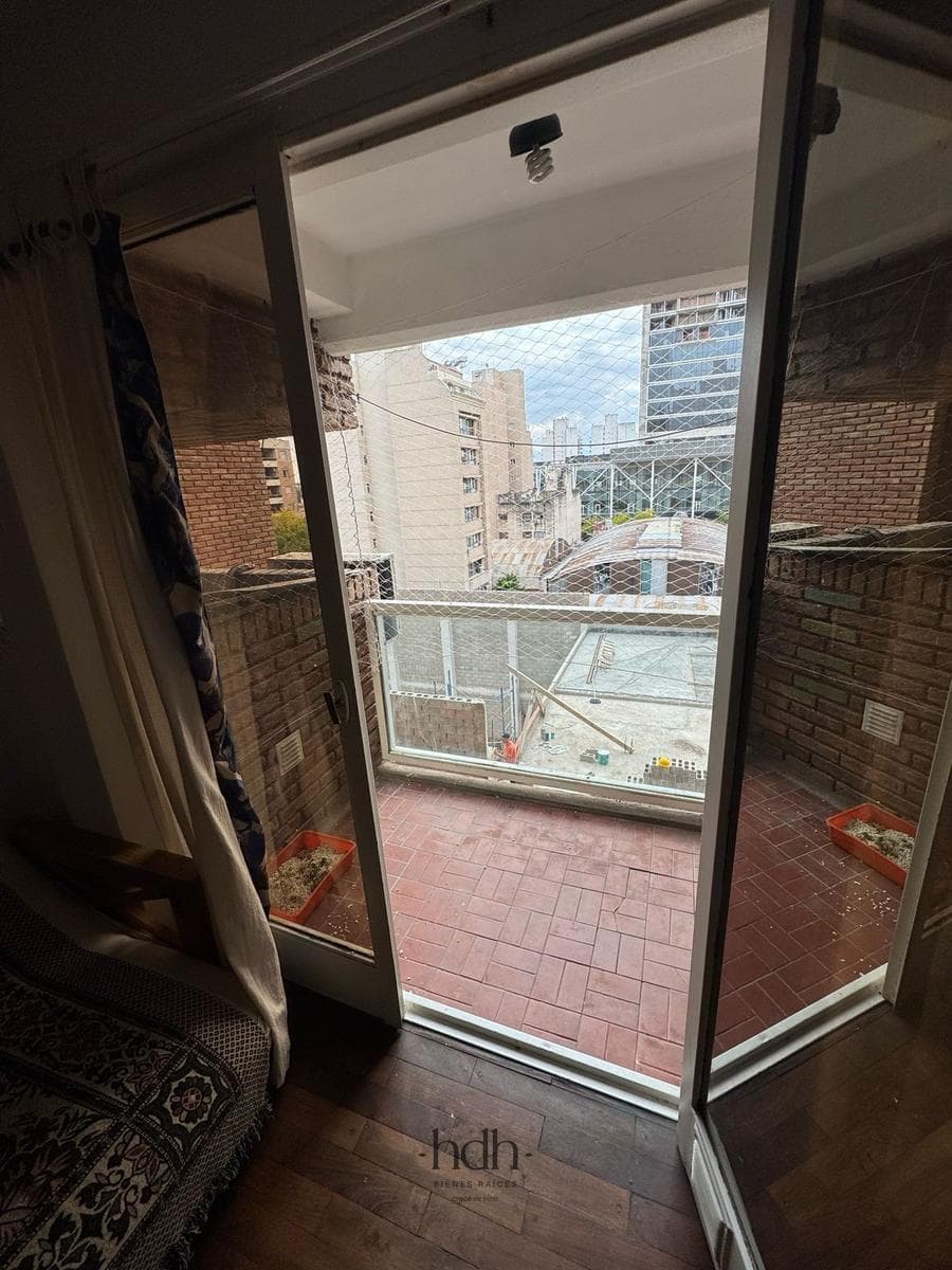 2-Bedroom, 2-Bathroom Apartment in Nueva Córdoba with a Balcony and a Spacious Living-Dining Room