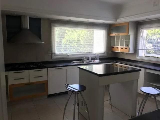 Luxury Home in Jockey Club