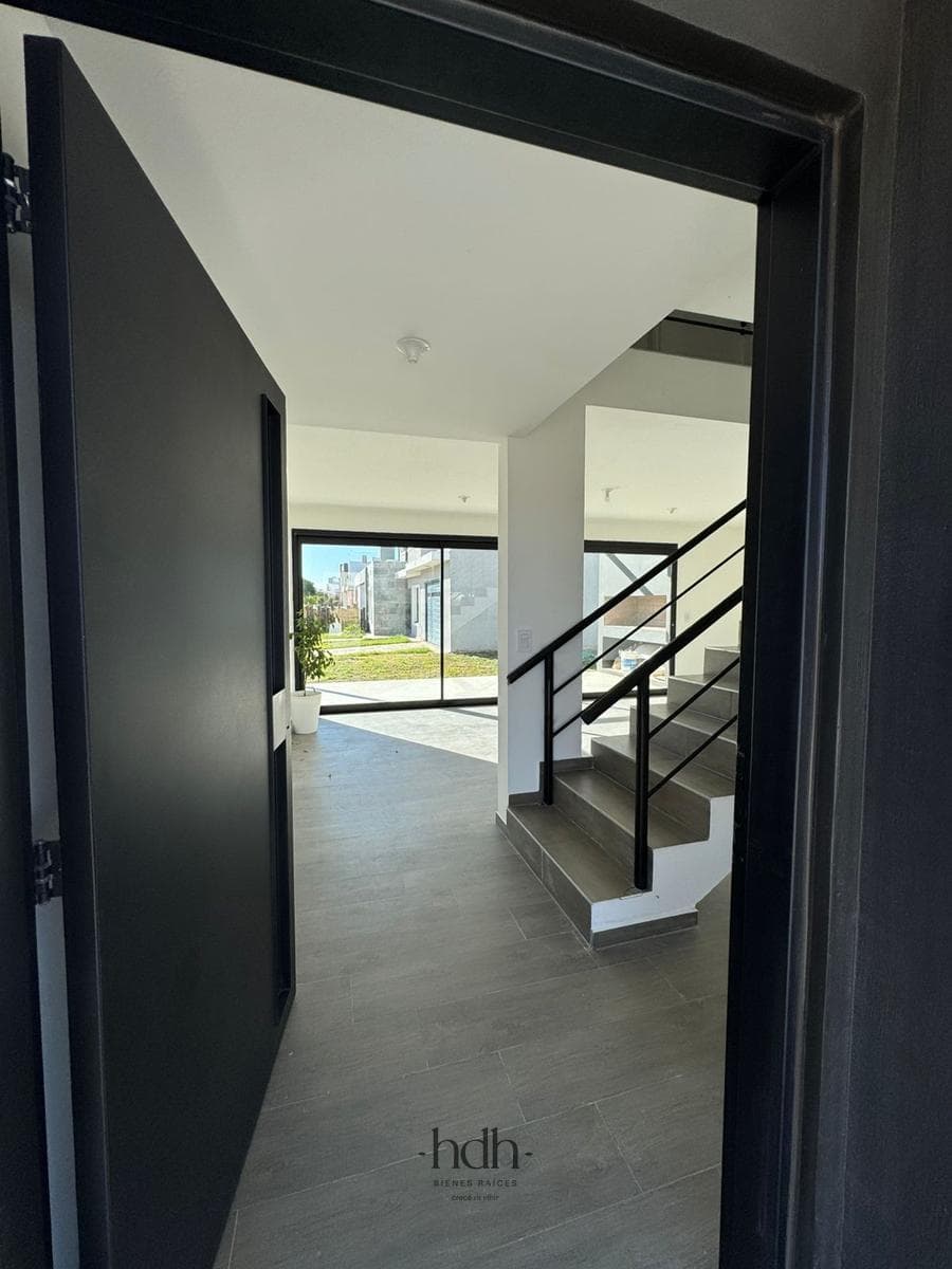 3-Bedroom, 3-Bathroom Duplex with Garage and Barbecue Area