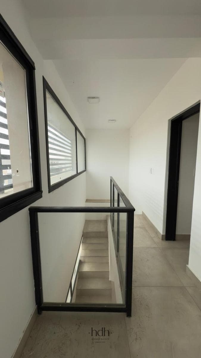 House on Docta Boulevard: 2 bedrooms, 2 bathrooms, patio, security