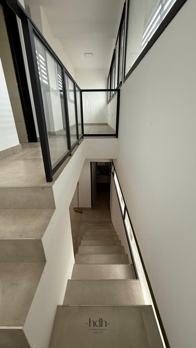 House on Docta Boulevard: 2 bedrooms, 2 bathrooms, patio, security