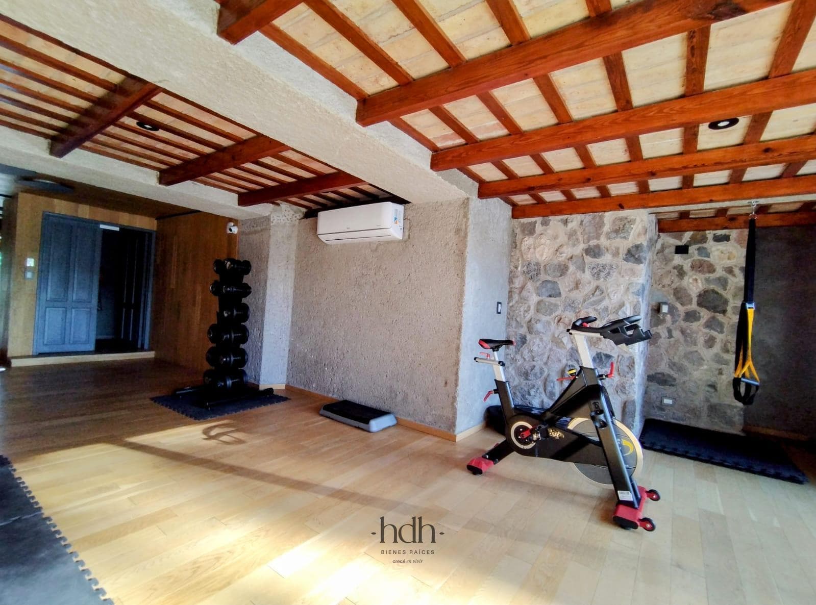 Apartment for sale in Villa Belgrano: 2 bedrooms, 2 bathrooms, with garage and amenities