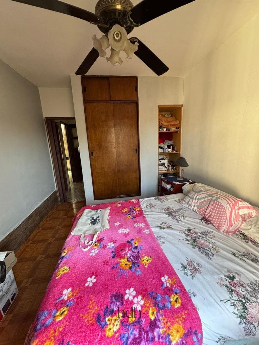 House for Sale: 2 bedrooms, 1 bathroom