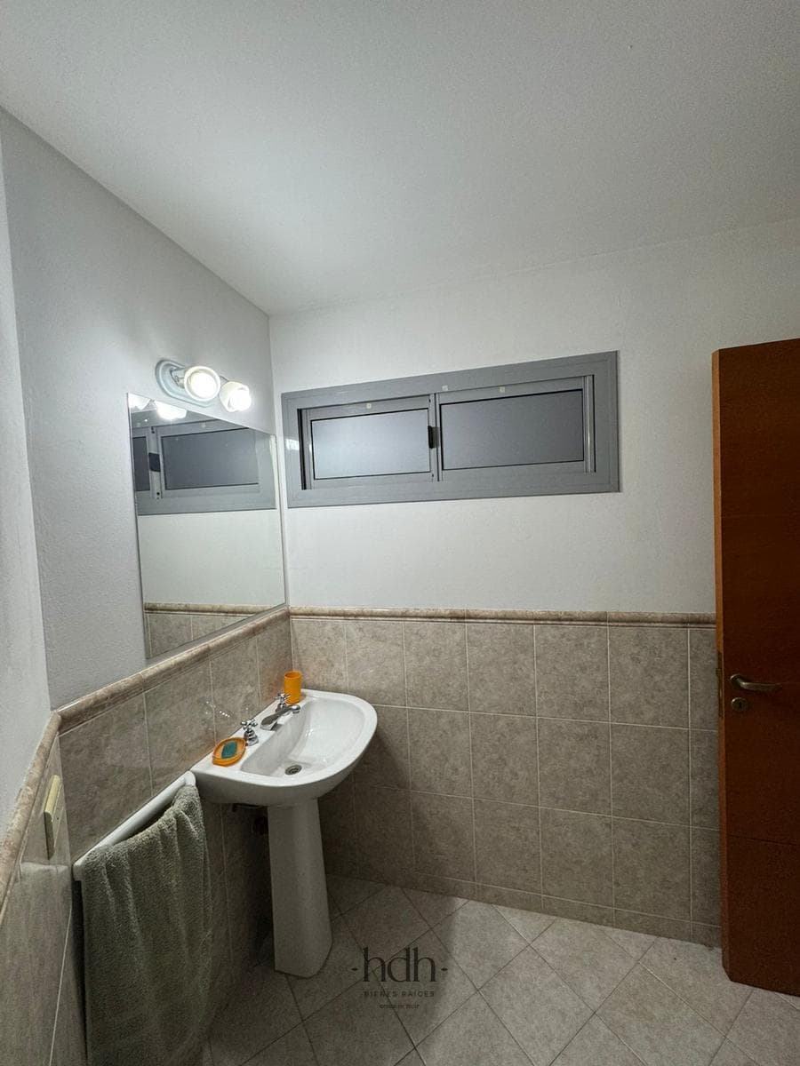 Apartment for Sale: 2 Bedrooms, 2 Bathrooms